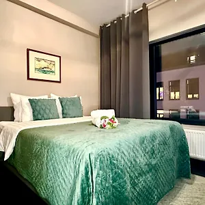 Luxury Diamond By Rikas Apartamento